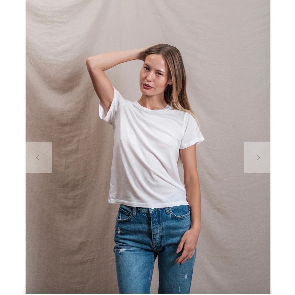Sundry NWT Classic Elevated Essential Minimalist White Tee in Pima Cotton Size M - Picture 2 of 14